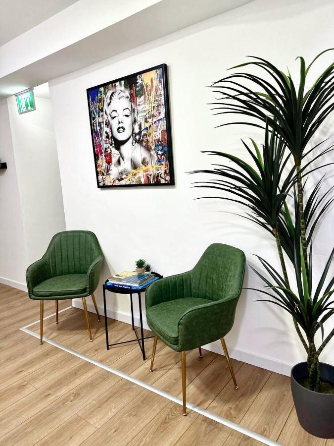 Underground Hotel Tel Aviv Bagian luar foto