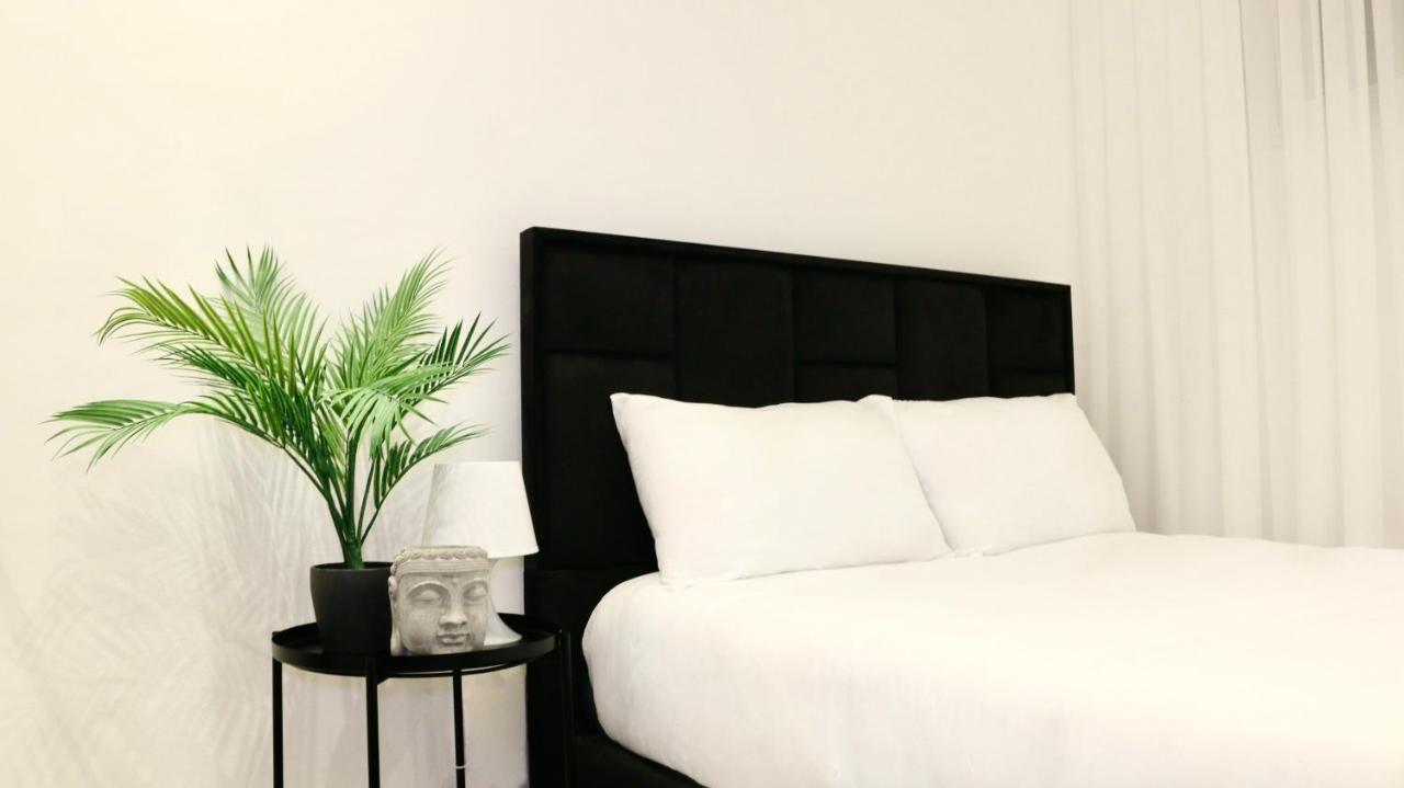 Underground Hotel Tel Aviv Bagian luar foto