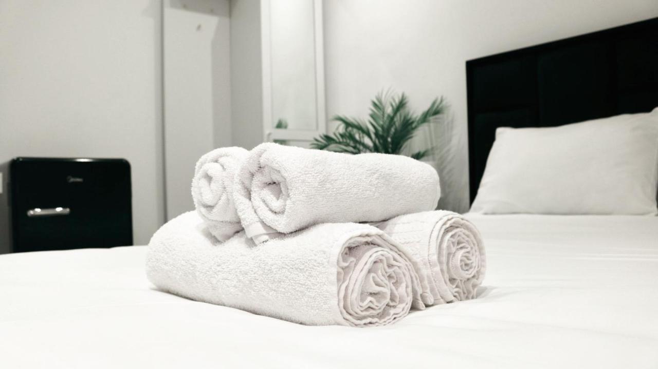 Underground Hotel Tel Aviv Bagian luar foto